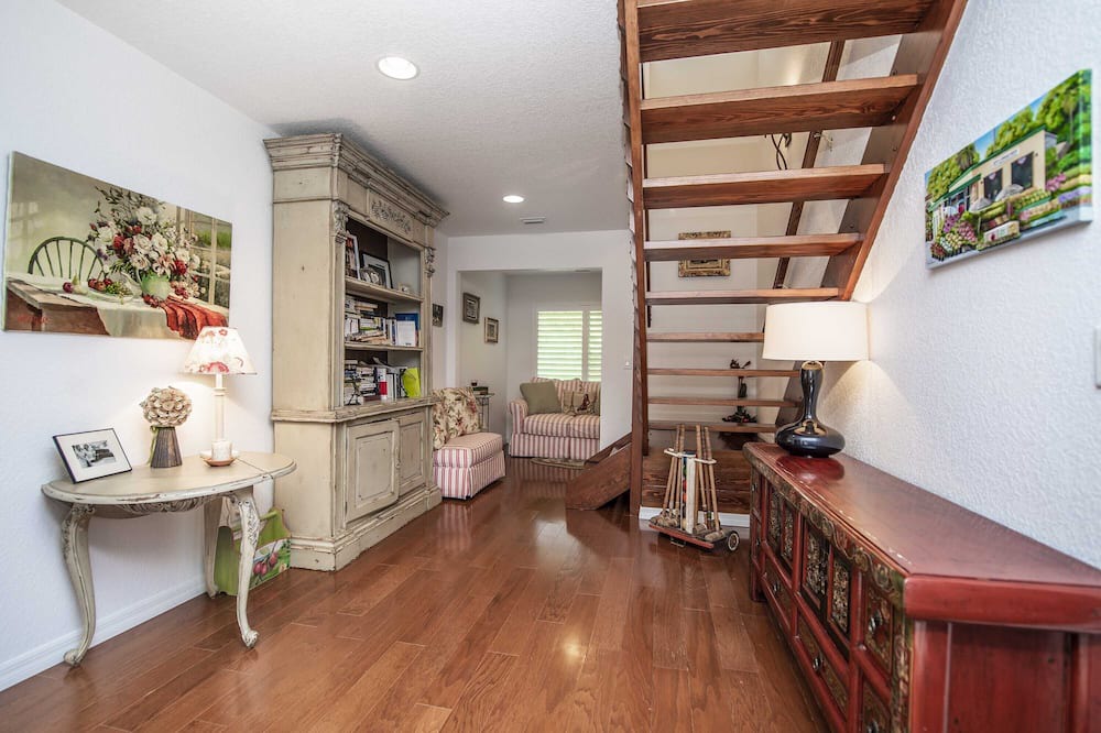 Photo of Bedroom in Groveland