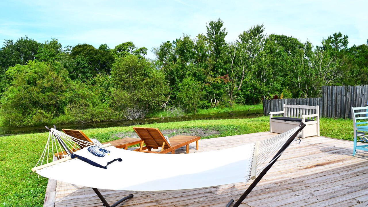 Photo of Outdoor in Sandalwood