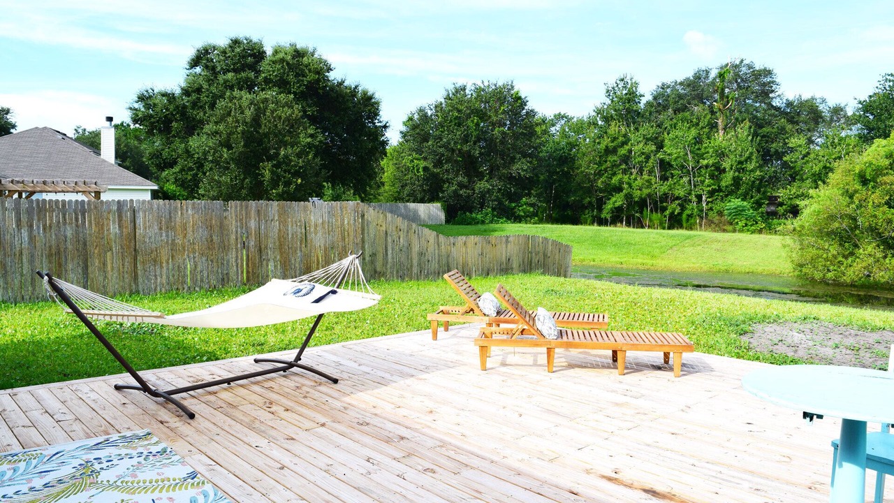Photo of Outdoor in Sandalwood