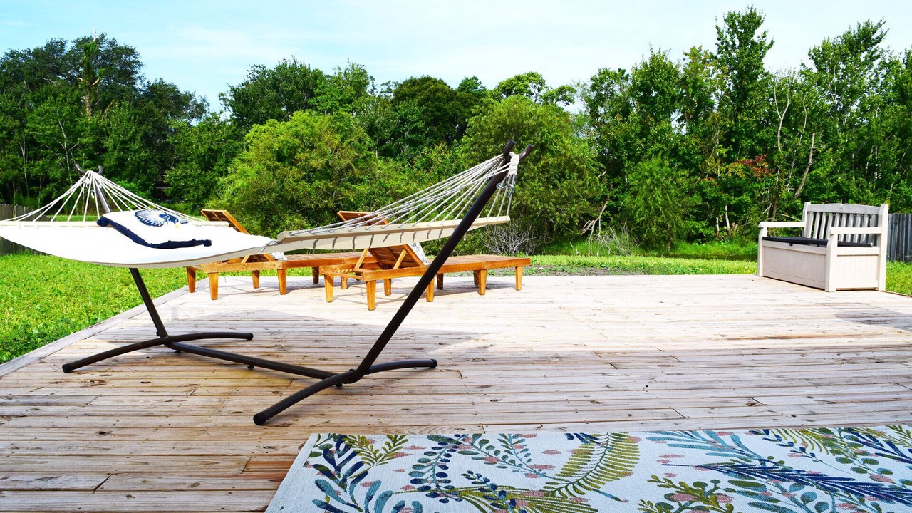 Photo of Outdoor in Sandalwood