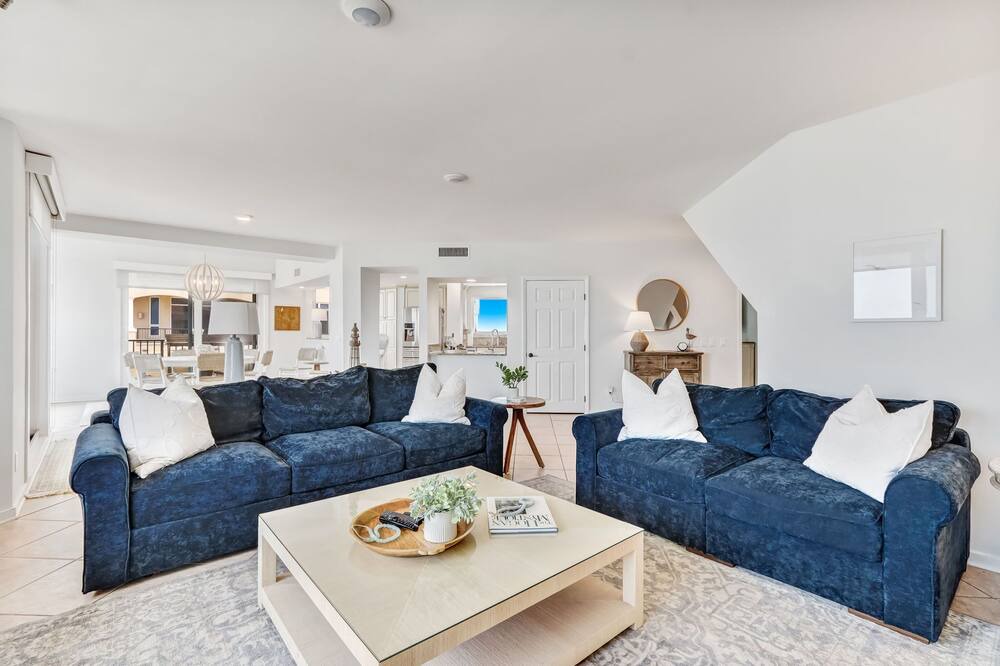 Photo of Livingroom in Fernandina Beach
