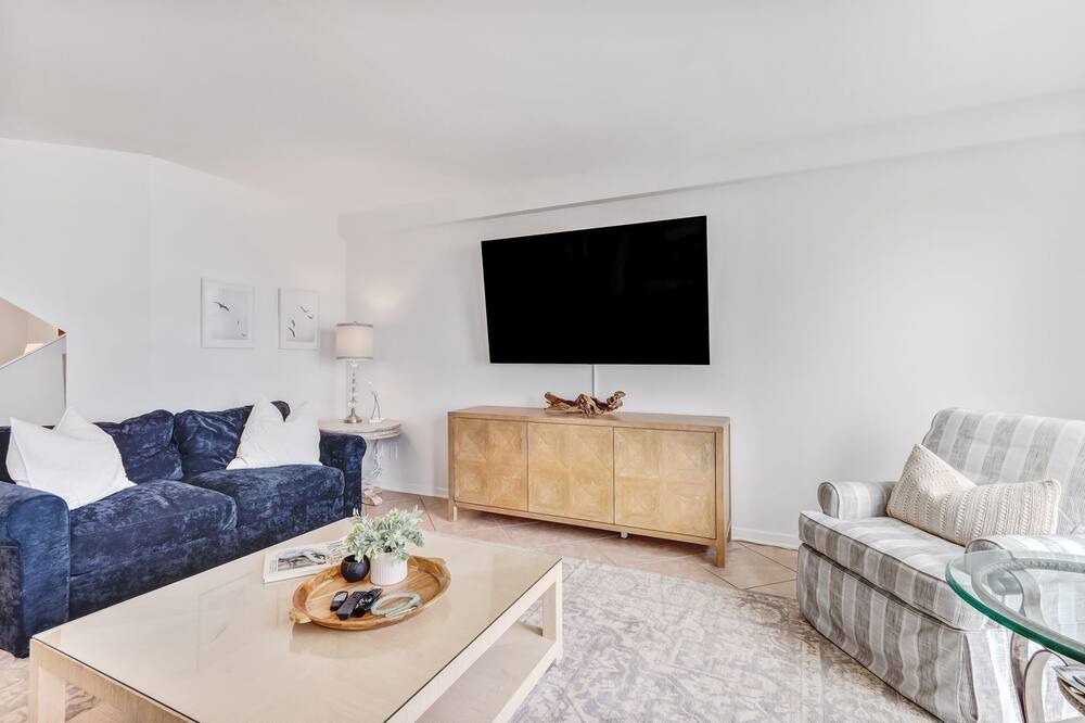 Photo of Livingroom in Fernandina Beach