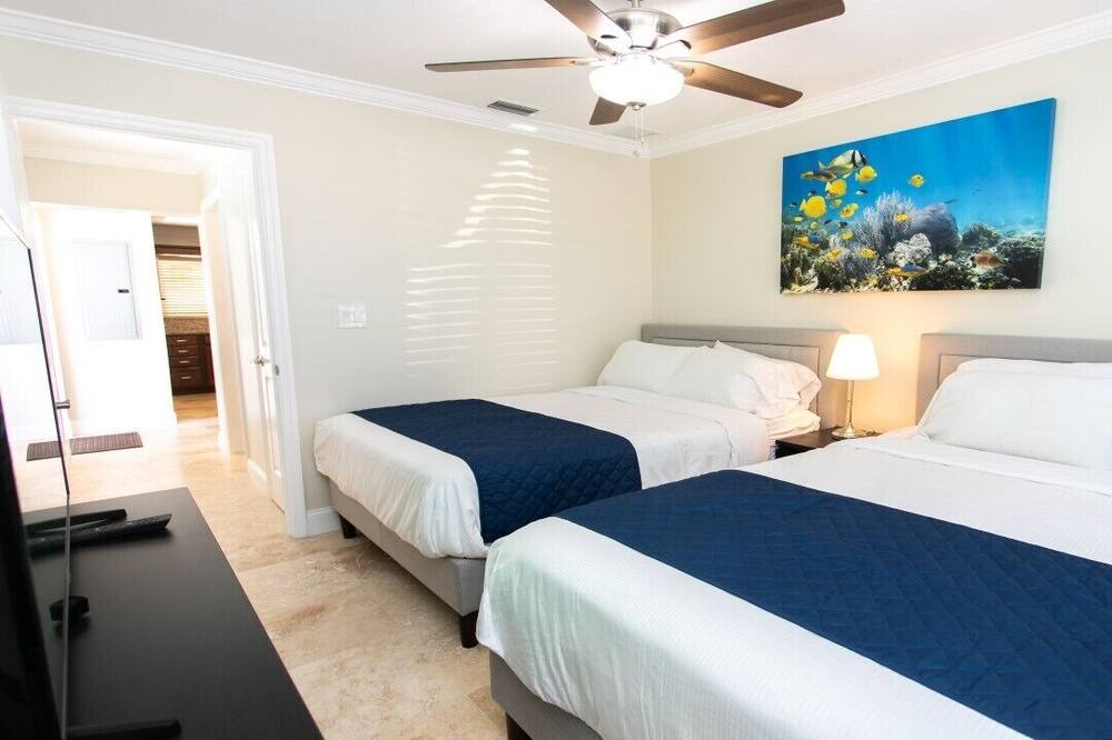 Photo of Bedroom in Dania Beach
