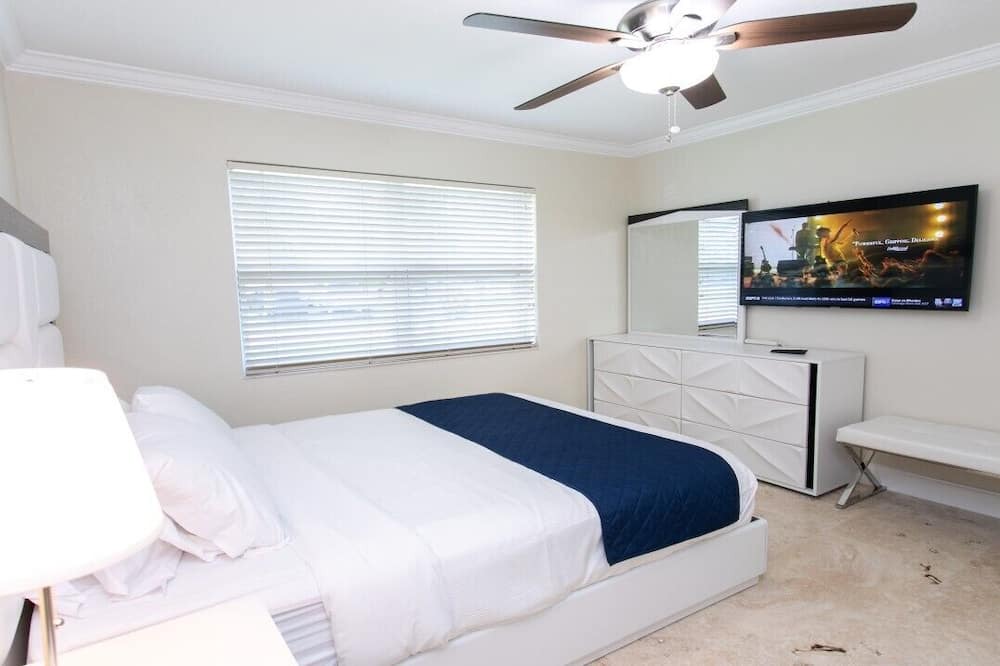Photo of Bedroom in Dania Beach