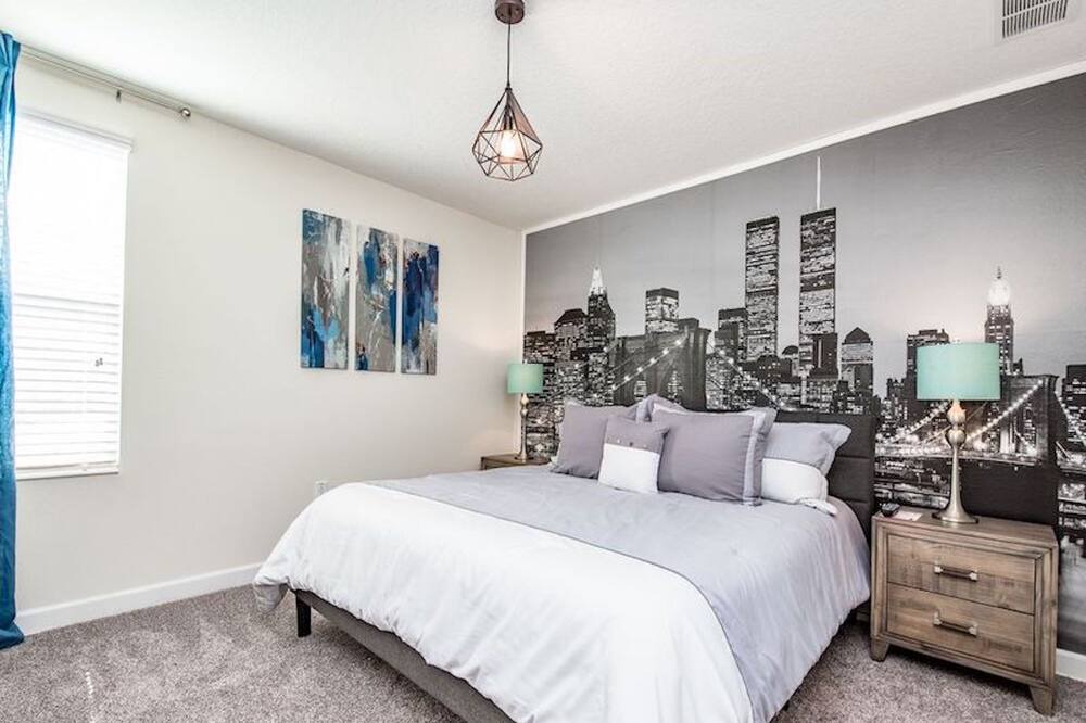 Photo of Bedroom in Davenport