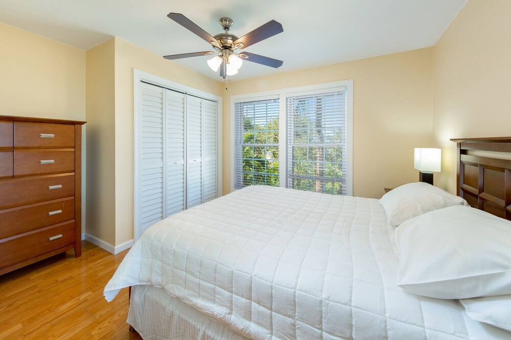 Photo of Bedroom in Long Key