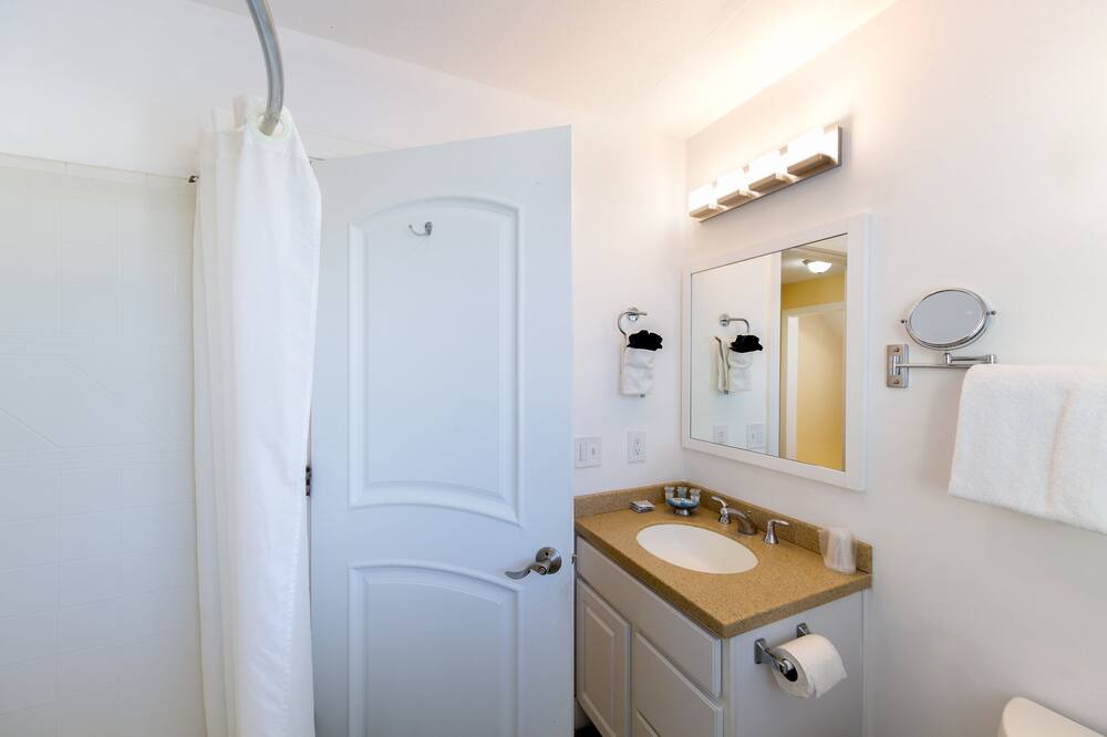 Photo of Bathroom in Long Key