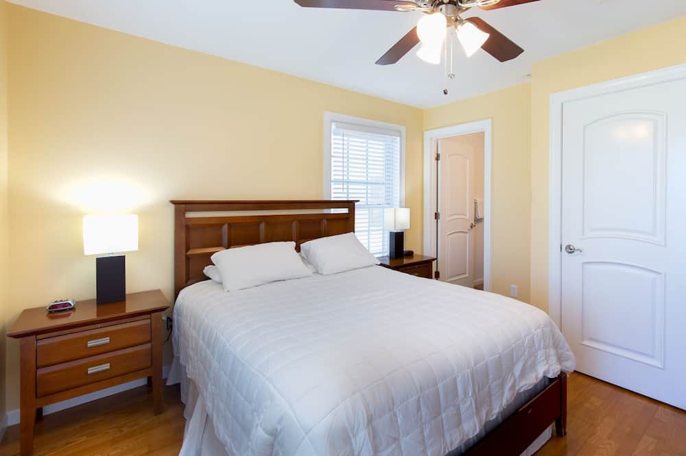 Photo of Bedroom in Long Key