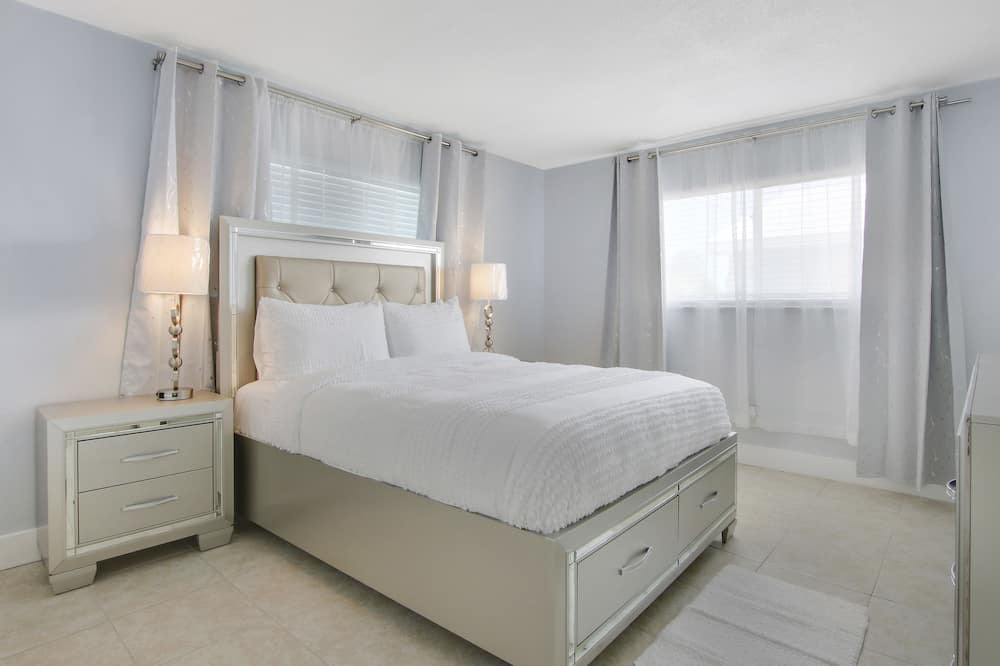 Photo of Bedroom in Florida North Atlantic Coast