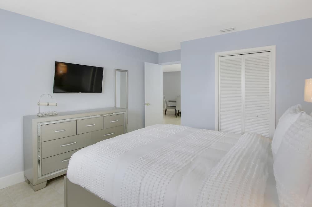 Photo of Bedroom in Florida North Atlantic Coast