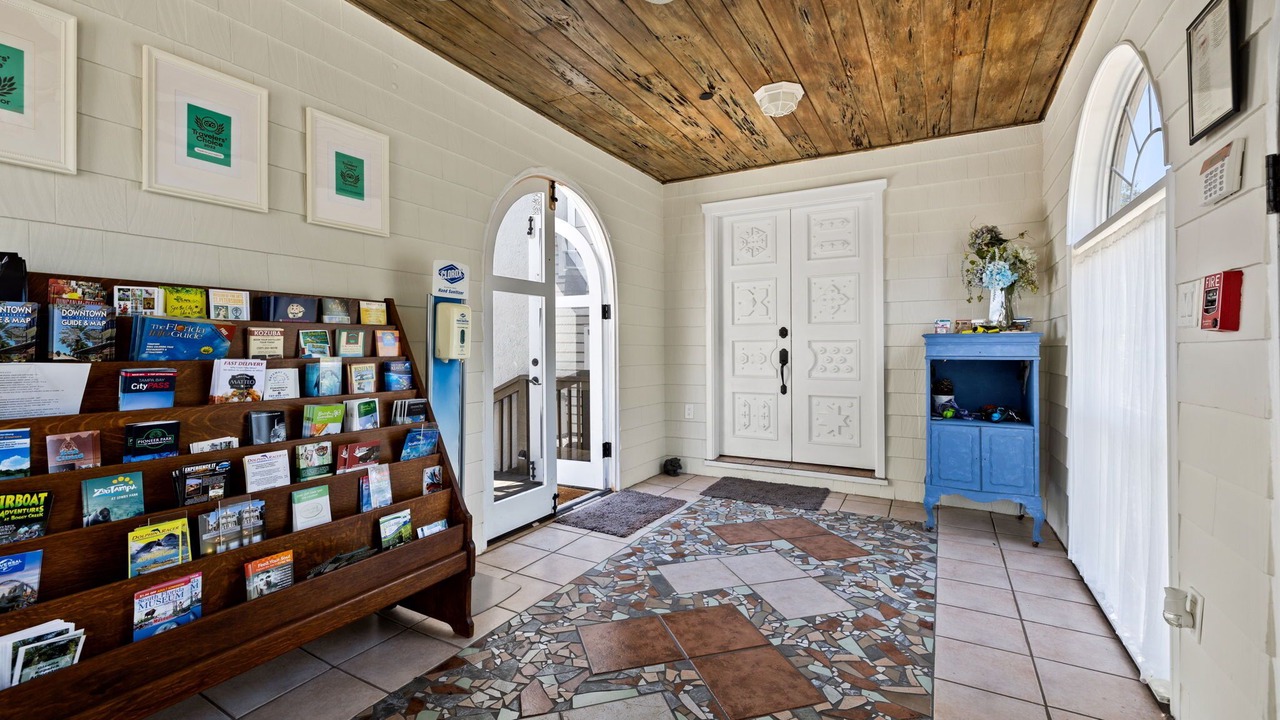 Photo of Outdoor in Historic Kenwood