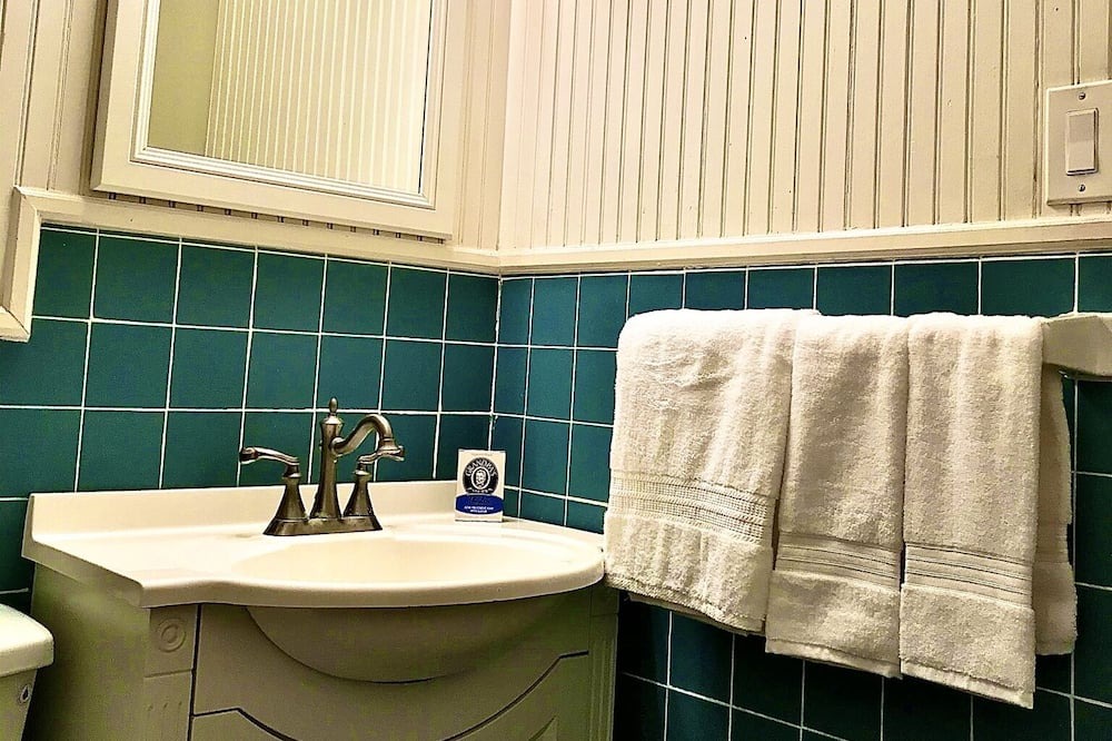Photo of Bathroom in Palatka