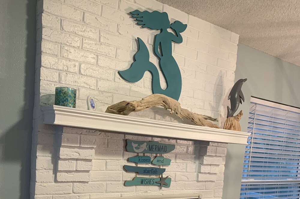 Photo of Livingroom in Englewood