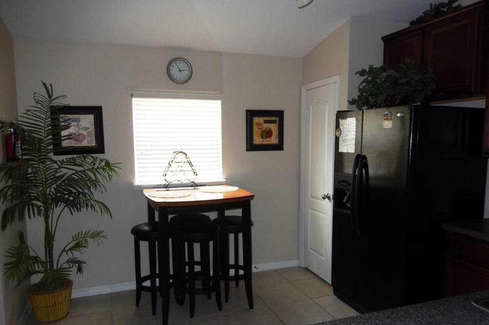 Photo of Kitchen in Sandy Ridge