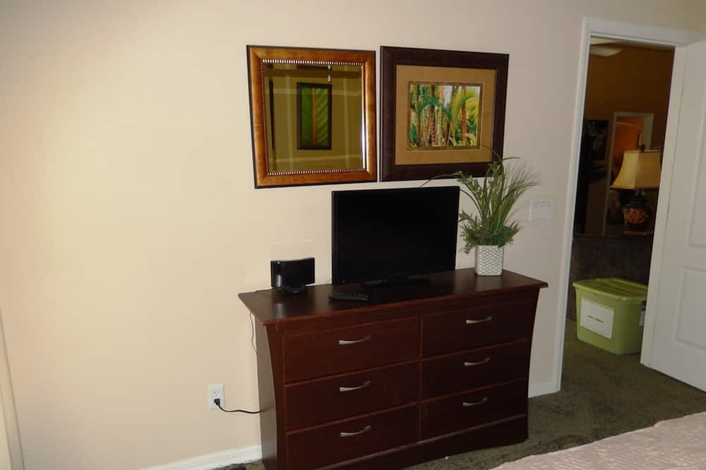 Photo of Bedroom in Sandy Ridge