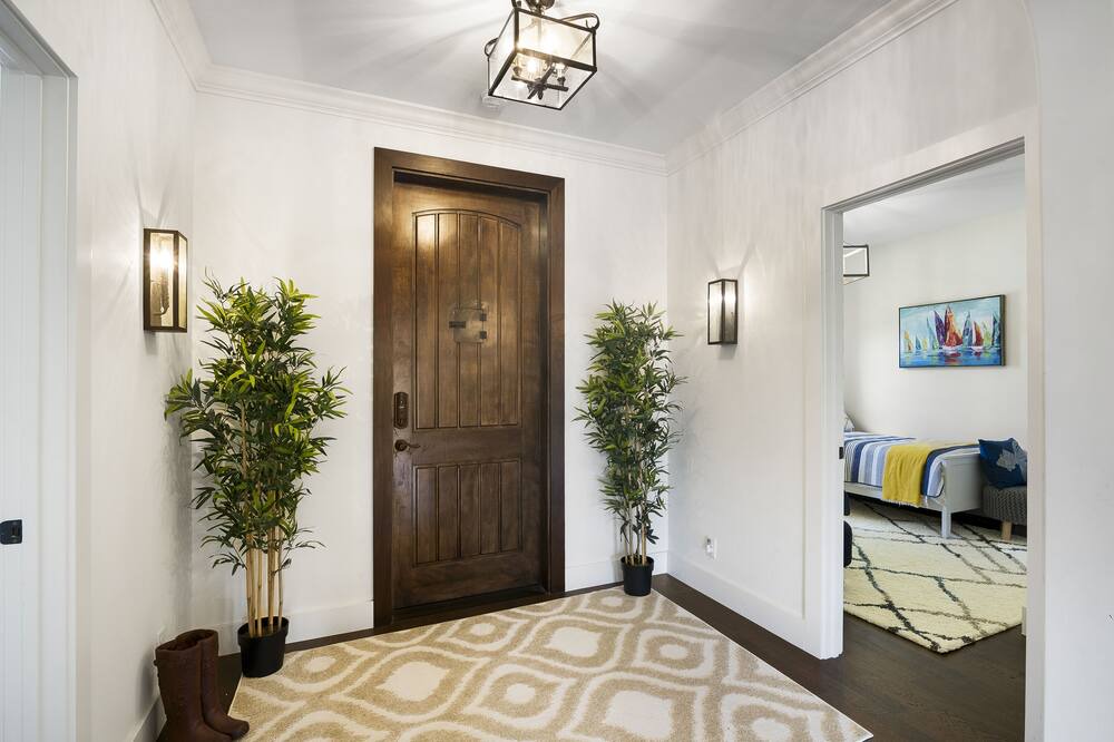 Photo of Bedroom in Old Northwood Historic District