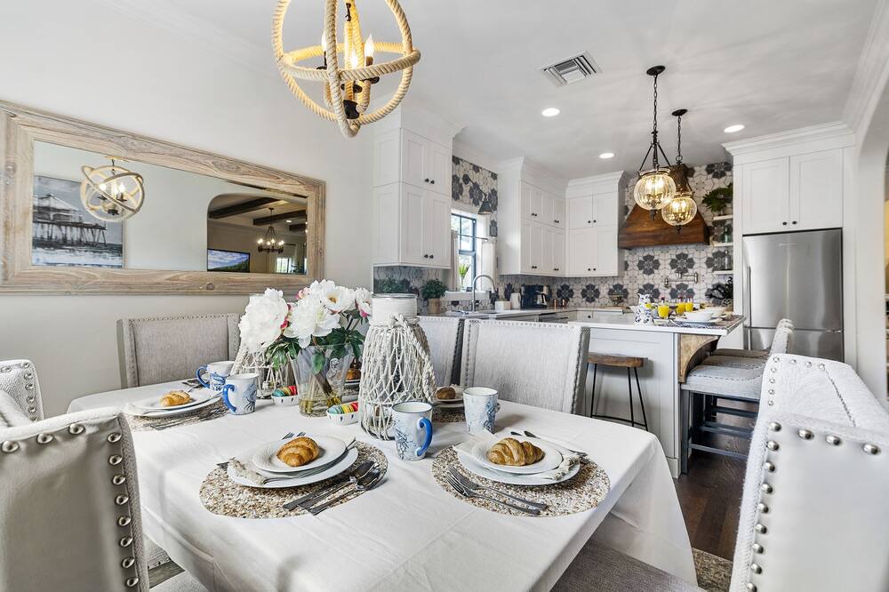 Photo of Kitchen in Old Northwood Historic District