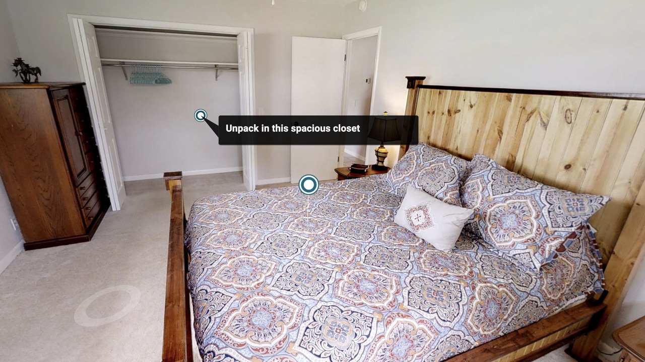 Photo of Bedroom in Cypress Gardens