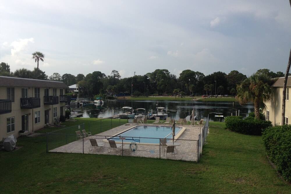 Photo of Patio Balcony in Springs at Kings Bay