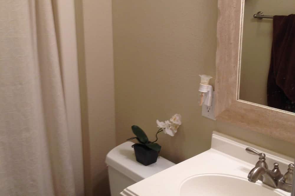 Photo of Bathroom in Springs at Kings Bay