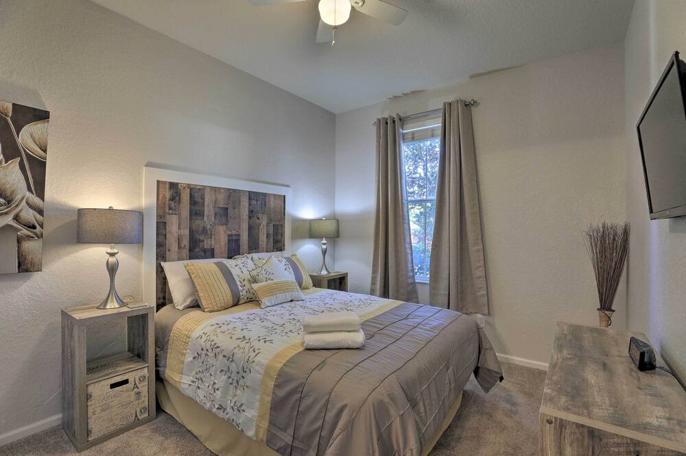 Photo of Bedroom in Trafalgar Village
