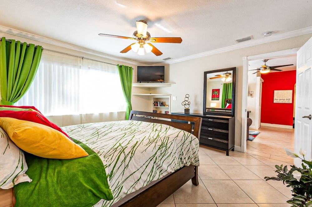 Photo of Bedroom in Lake Ridge