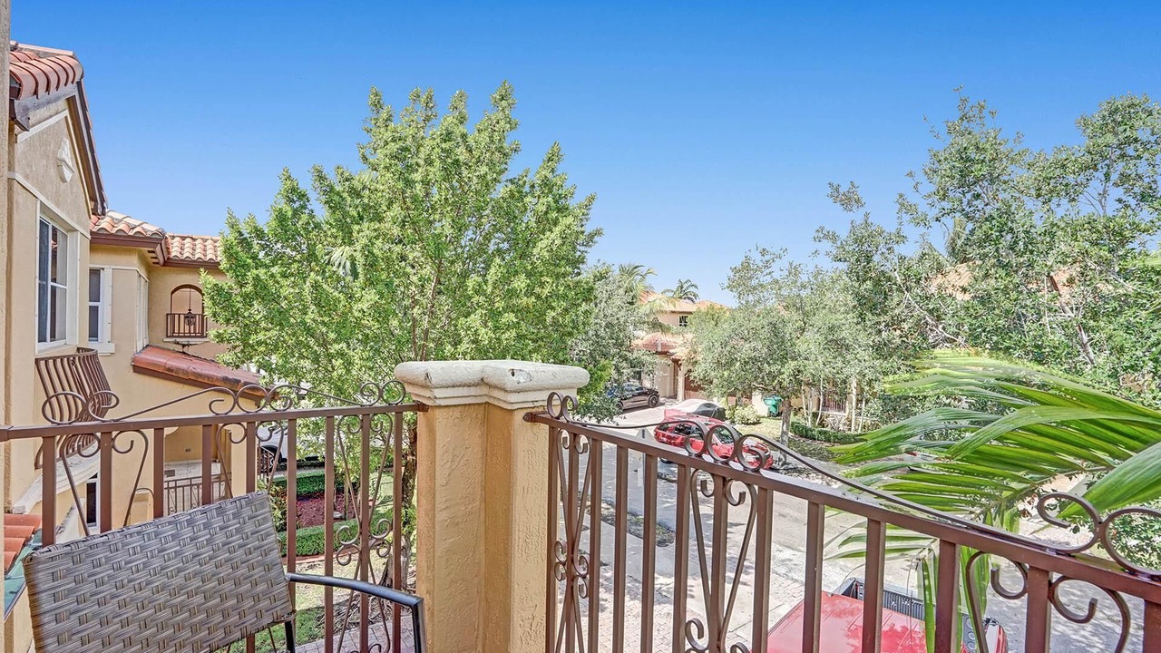 Photo of Outdoor in Tamiami