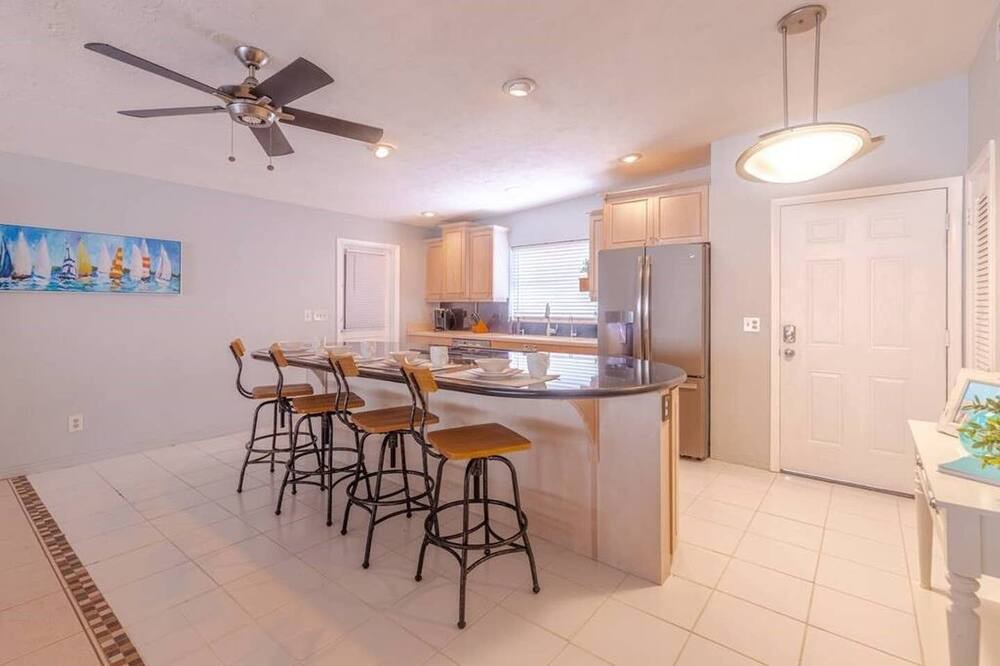 Photo of Kitchen in Redington Beach