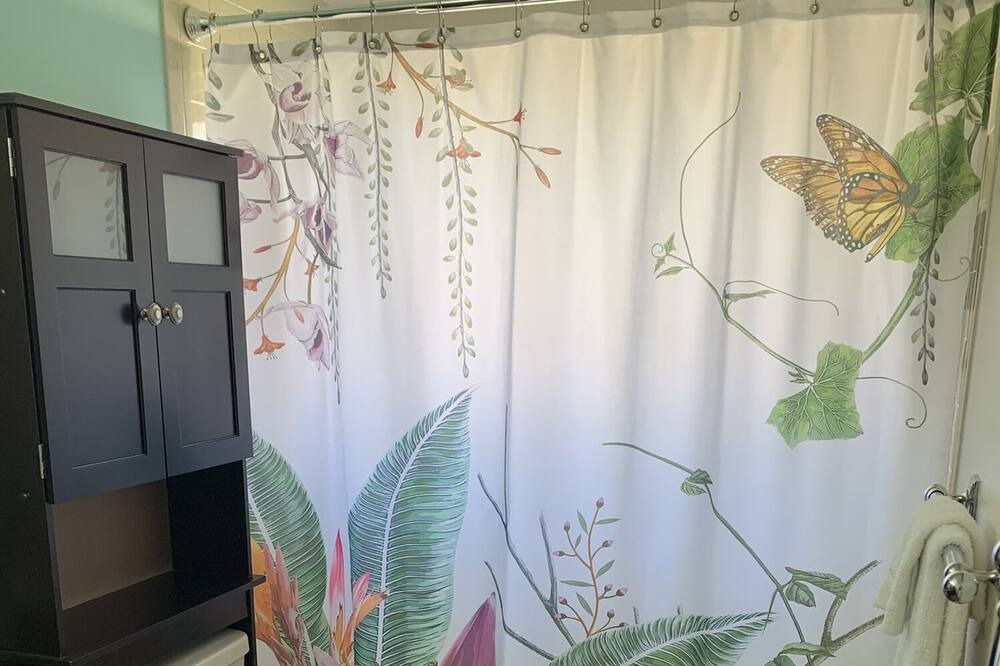 Photo of Bathroom in Forest Hills