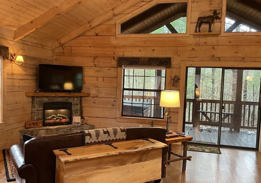 Photo of Livingroom in Tellico Plains