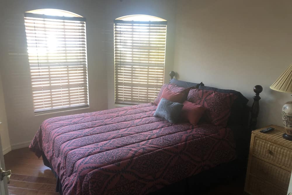 Photo of Bedroom in Fort Myers Shores