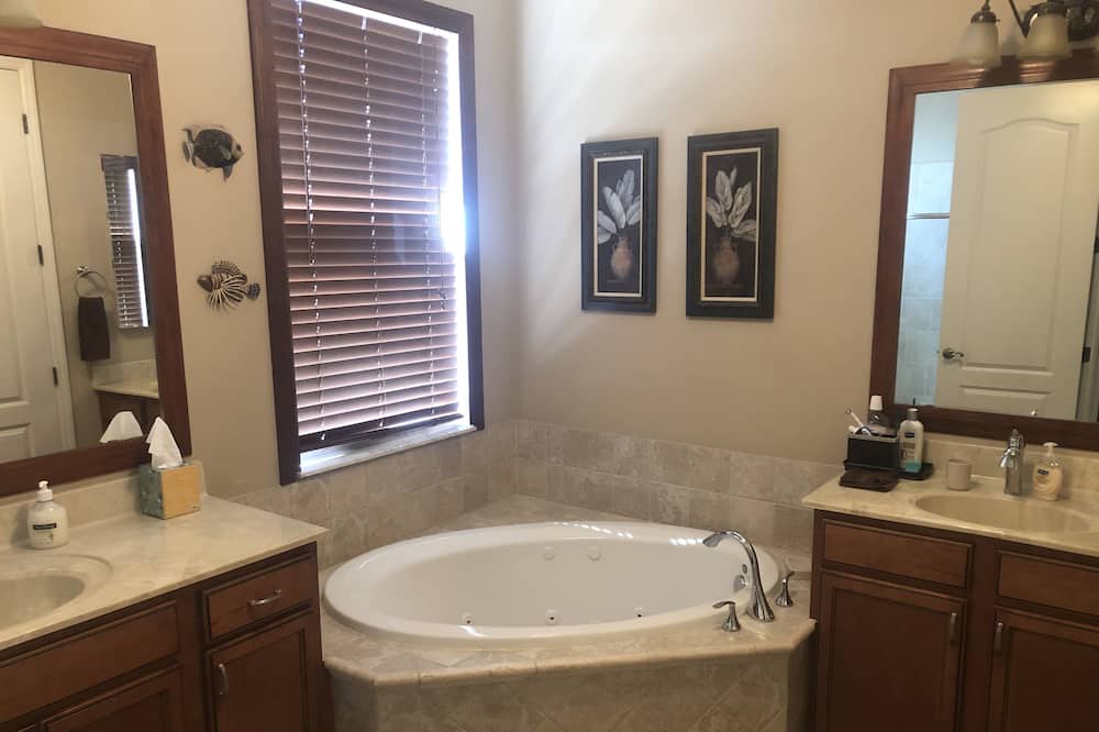 Photo of Bedroom in Fort Myers Shores