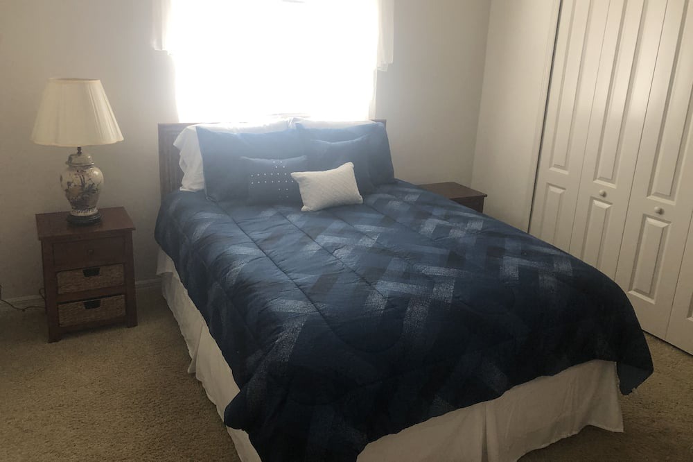 Photo of Bedroom in Fort Myers Shores
