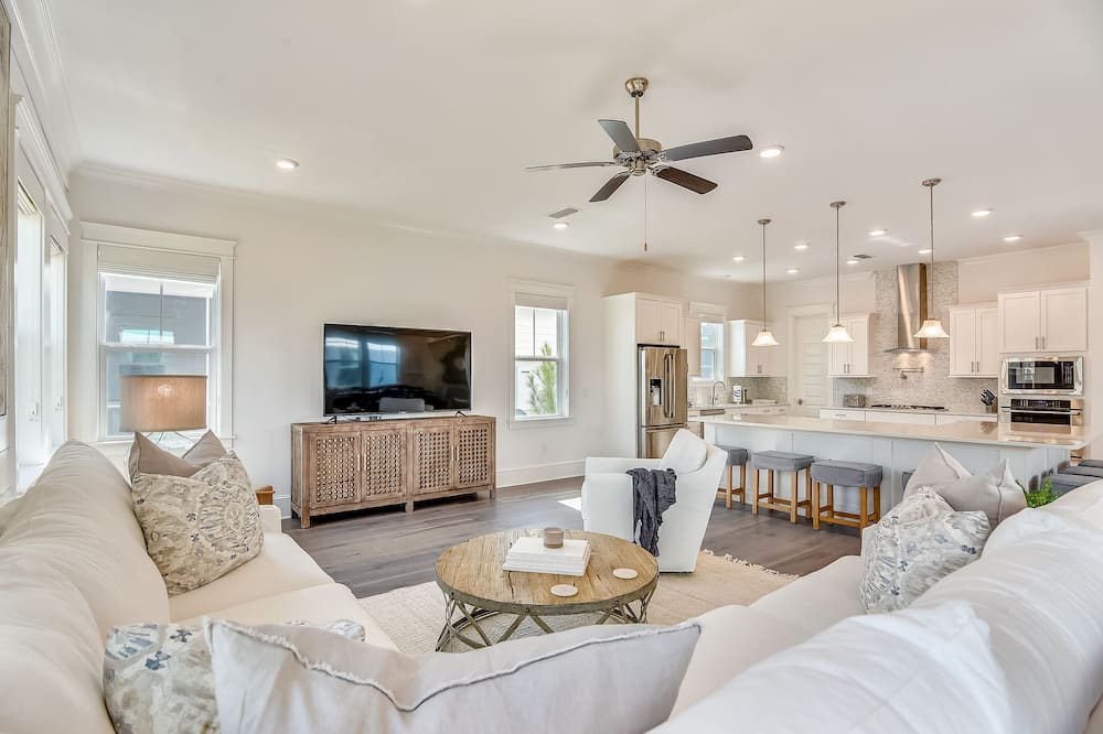 Photo of Livingroom in Santa Rosa Beach