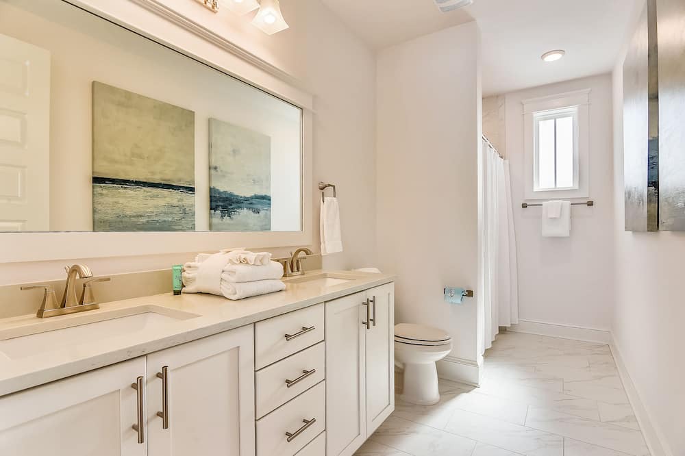 Photo of Bathroom in Santa Rosa Beach