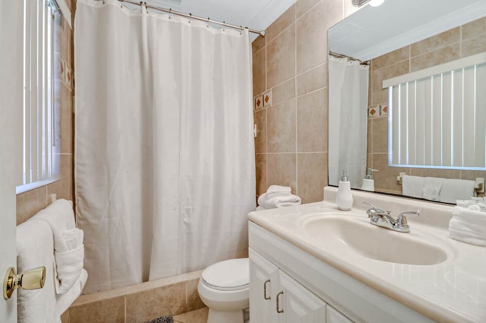Photo of Bathroom in Palm River Estates