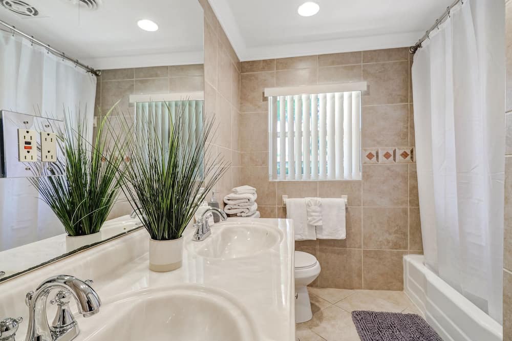 Photo of Bathroom in Palm River Estates