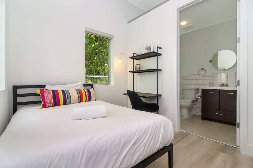 Photo of Bathroom in East Little Havana