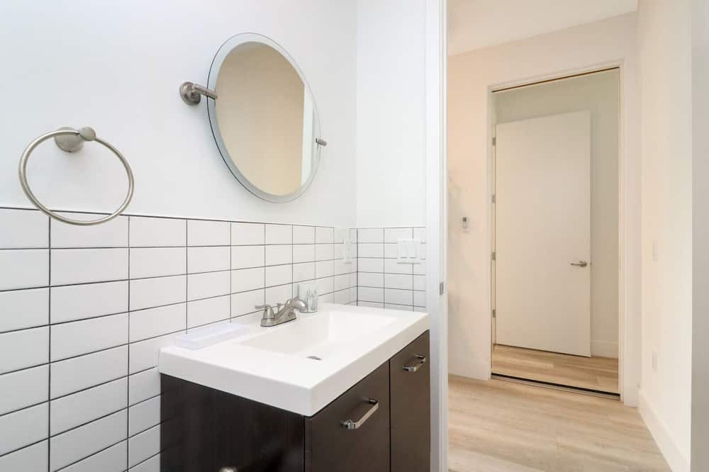 Photo of Bathroom in East Little Havana