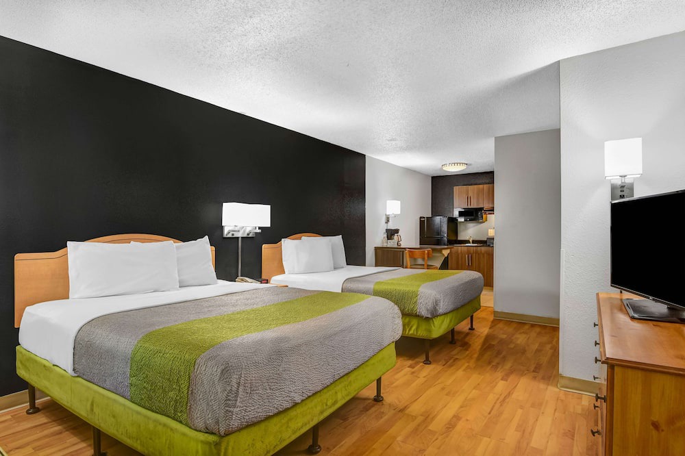 Photo of Bedroom in Roswell