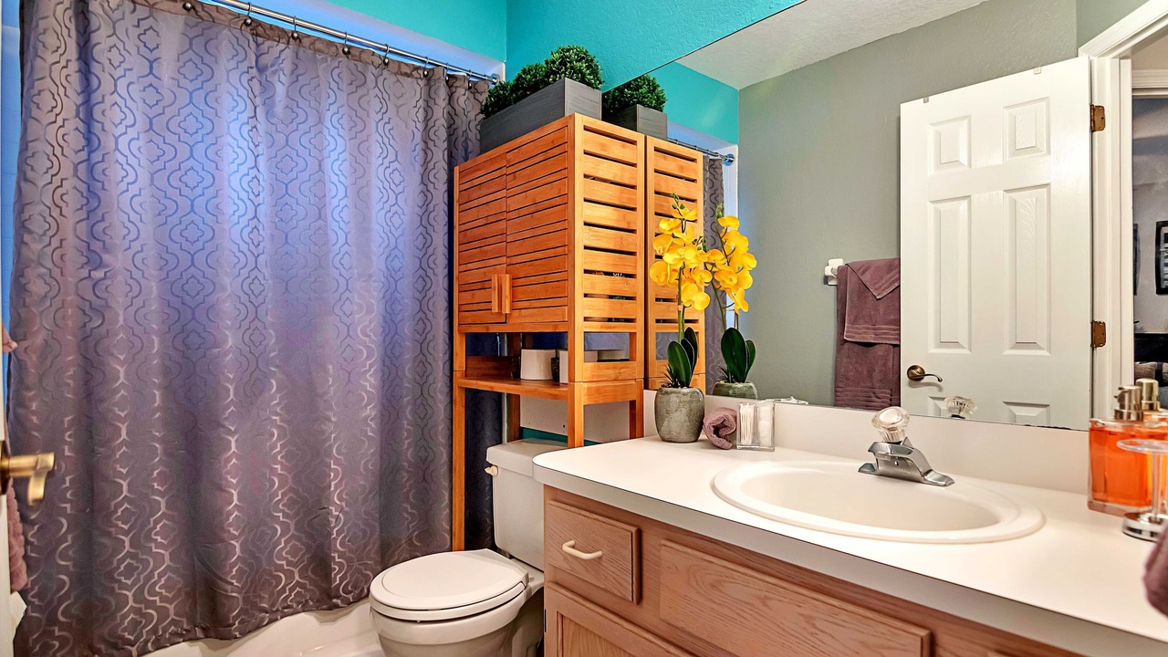 Photo of Bathroom in Tropic