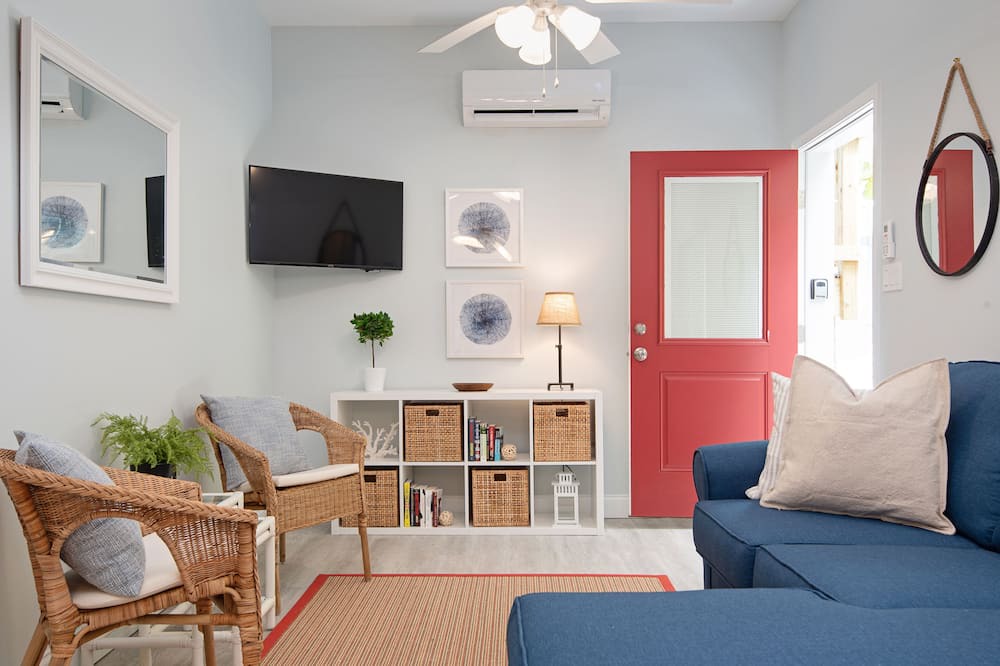Photo of Livingroom in Downtown Dunedin