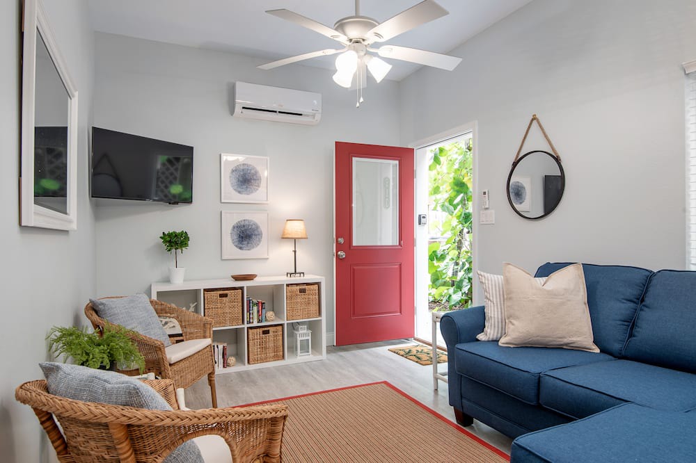 Photo of Livingroom in Downtown Dunedin