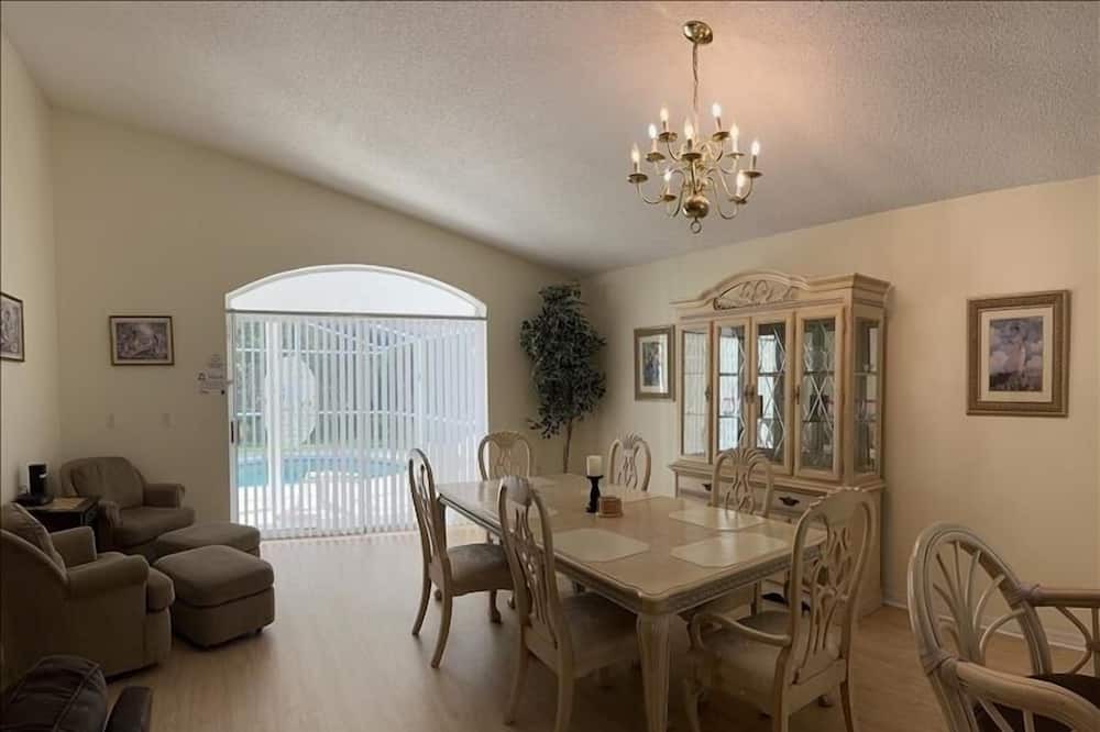 Photo of Bedroom in Thousand Oaks