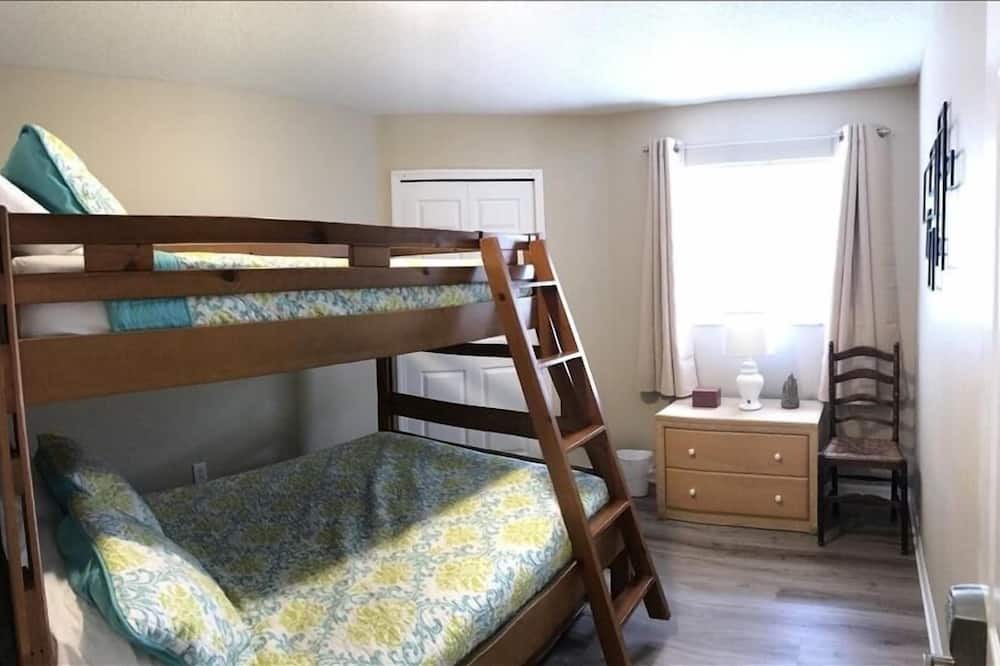 Photo of Bedroom in Westridge