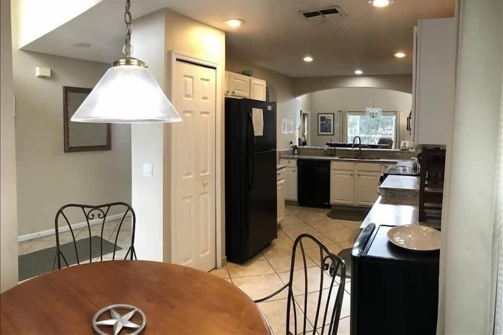 Photo of Bedroom in Westridge