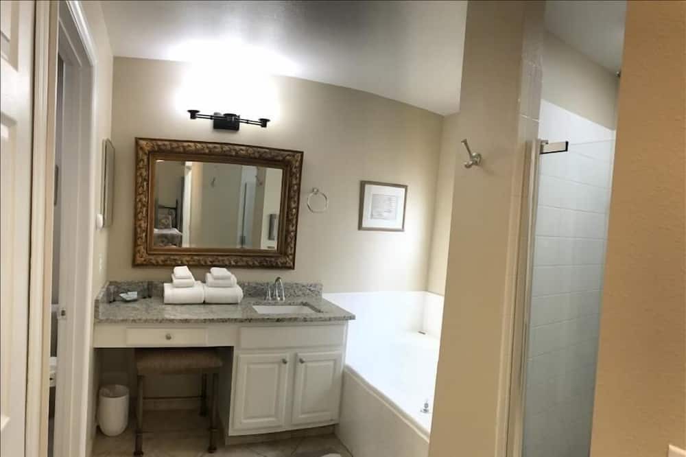 Photo of Bathroom in Westridge