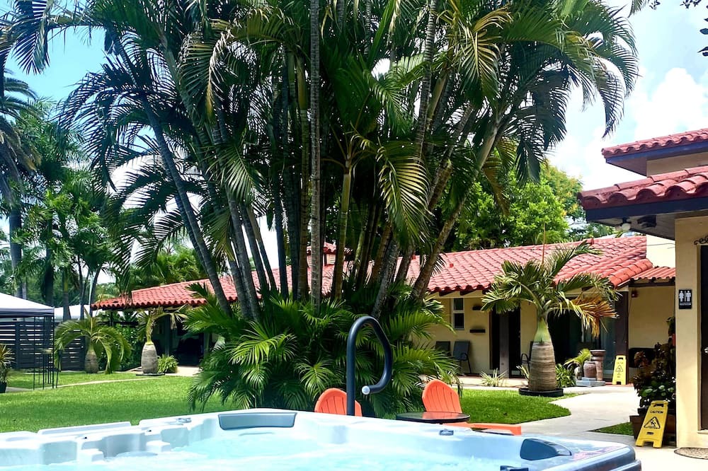 Photo of Outdoor in Coral Ridge