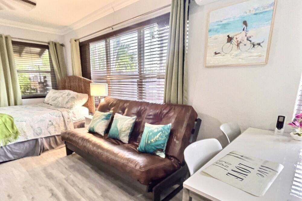 Photo of Bedroom in Coral Ridge