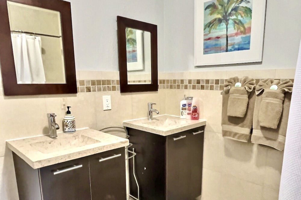 Photo of Bathroom in Coral Ridge